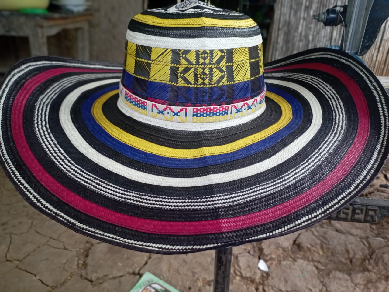 Colombian Vueltiao Sombrero in Colors